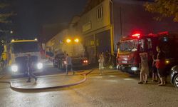 Bursa'da karavandaki yangın, 2 karavan ile 1 kamyonu da yaktı