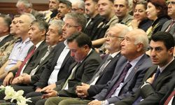 Cemil Çiçek: Batı dünyası vicdanını, İslam dünyası da aklını kaybetti