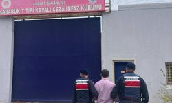 Cezaevinden firar etti; camide uyurken yakalandı