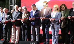 CHP Genel Başkanı Özel, Uşak'ta Ferdi Zeyrek Amfi Salonunun açılışını yaptı