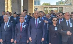 Eski TBMM Başkanı Karakaş için Meclis'te tören
