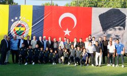 Fenerbahçe Futbol Akademisi Projesi'nin tanıtım töreni yapıldı /Metin ve ek görüntü eklendi