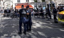 Fransa'da bıçakla 5 kişiyi yaralayan saldırgan hayatını kaybetti