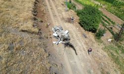 Hakkari'de kamyonet şarampole yuvarlandı: 2 ölü, 1 yaralı