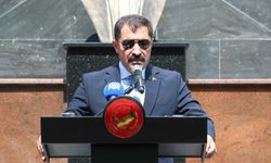 Hatay'da eski başbakanlardan Mesut Yılmaz'ın ismini taşıyan ortaokul törenle açıldı