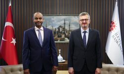 İletişim Başkanı Duran, Somali Limanlar ve Deniz Ulaştırma Bakanı Nur ile bir araya geldi