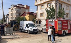 İş makinesiyle yapılan çalışma sırasında doğal gaz borusu patladı