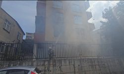İstanbul - Ataşehir'de 5 katlı binada çıkan yangın söndürüldü