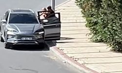 İstanbul - Avcılar'da bir kadının zorla araca bindirildiği anlar cep telefonu ile görüntülendi