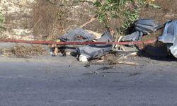 İstanbul- Başakşehir'de kazada otomobile saplanan demir sürücünün bacağını delip aracın arkasından çıktı