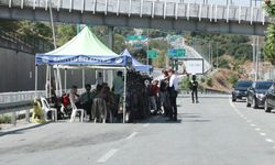 İstanbul - CHP'nin Sarıyer'deki binası önünde bekleyiş sürüyor - 1