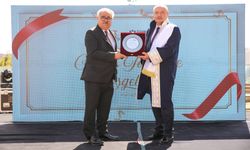 İstanbul Esenyurt Üniversitesi 2025-2026 akademik yılı törenle açıldı