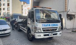İstanbul - Esenyurt'ta servis minibüsünün çarptığı anne yaralandı, bebeği hayatını kaybetti