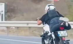 İstanbul- Eyüpsultan'da yatarak motosiklet süren sürücünün tehlikeli yolculuğu kamerada