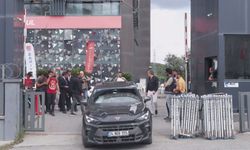 İstanbul- Gürsel Tekin, CHP'nin eski İl Başkanlığı binasına geldi / Ek bilgi- fotoğraf
