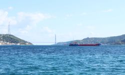 İstanbul - İstanbul Boğazı'nda kaza yapan ‘Artvin' isimli gemi Büyükdere açıklarına çekildi