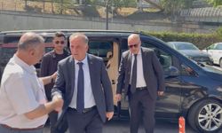 İstanbul- İstanbul Büyükşehir Belediyesi Başkan Vekili Nuri Aslan, CHP il binasına geldi