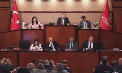 İstanbul - İstanbul'da toplu taşımaya yüzde 30 zam teklifi İBB Meclisi'nde kabul edildi