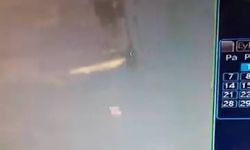 İstanbul - Sultangazi'de skuter sürücüsüne çarptı; kaçarken aydınlatma direğine çarparak kaza yaptı