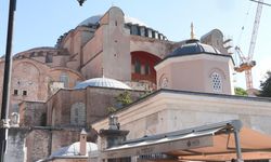 İstanbul - Vali Gül: 'Dijital İstanbul' projesinde 603 camimize 225 türbemize karekod yerleştirildi