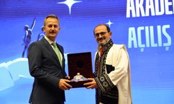 İstanbul - YTÜ'de yeni akademik yıl Haluk Görgün'ün ilk dersiyle başladı