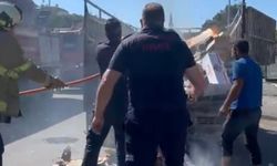 İtfaiye ekipleri töreni bırakıp, kamyonetteki yangınına müdahale etti