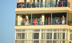İzmir'de 350 metrelik Türk bayrağı ile 'Zafer Yürüyüşü' (3)