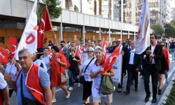 İzmir'de 350 metrelik Türk bayrağı ile 'Zafer Yürüyüşü' / Ek fotoğraflar