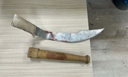 İzmir'de kayınpeder ile damadın pala ve sopalı kavgası: 2 yaralı