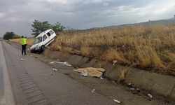 Kastamonu'da hafif ticari araç refüje çarptı; 1 ölü, 4 yaralı