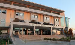Kiralık otomobilde, yurt dışına kaçmak isteyen 4 şüpheli yakalandı