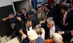 Kocaeli'de CHP ilçe kongresinde partililer kavga etti
