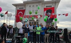 Lösemiyi yenen 11 yaşındaki Ali Demir, yüzlerce balonla karşılandı