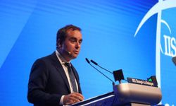 Macron, Savunma Bakanı Lecornu'yu yeni başbakan olarak atadı