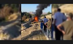 Malatya'da otobüse çarpıp şarampole devrilen TIR, alev aldı: 1 yaralı (2)
