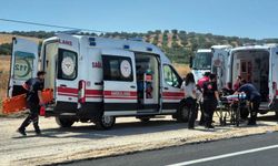 Manisa'da 3 aracın karıştığı kazada 4'ü çocuk, 6 yaralı