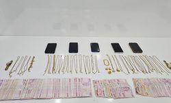 Mersin'de kuyumcularda sahte altın bozduran 4 şüpheli yakalandı