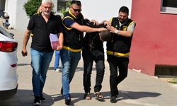Motosikletli kapkaççılar, markete giden kadının cep telefonunu alıp kaçtı