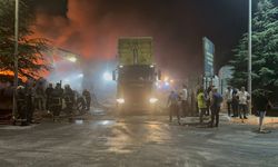 Niğde OSB'de plastik ambalaj fabrikasında yangın (2)