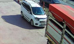 Otomobilin, yayaya çarptığı kaza kamerada