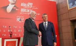 Özgür Özel: İsterse CHP'ye kayyım atasınlar, biz yolumuzda yürüyeceğiz (2)