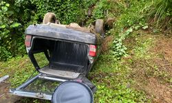 Rize'de freni boşalan otomobil, yamaca çarpıp takla attı: 3 yaralı