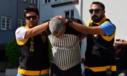 Silahları tutukluk yapınca otoparka saldırıdan vazgeçip kaçtılar; o anlar kamerada