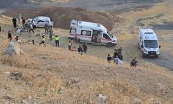 Şırnak'ta otomobil şarampole yuvarlandı: 1 ölü, 1 yaralı