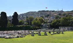 Smyrna Antik Kenti'nde İzmir'in tekstil kenti olduğunu gösteren objeler bulundu