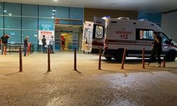 Sokakta 'laf atma' tartışmasında bıçakla yaralandı