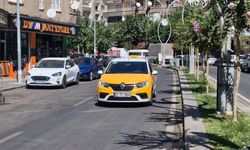 Taksici, aracına binen müşterisi tarafından 340 bin TL dolandırıldı