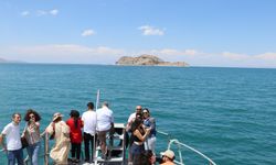 Tarihi Akdamar Kilisesi'nde 13'üncü ayin