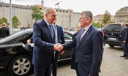 TBMM Başkanı Kurtulmuş, Budapeşte'de Macaristan Ulusal Meclisi Başkanı Köver ile görüştü