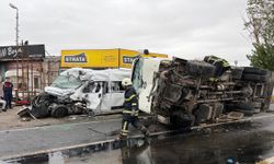 Tekirdağ'da kamyon ile işçi servis minibüsü çarpıştı: 3 ölü, 9 yaralı (2)